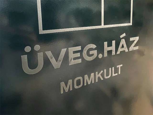 Új kiállítók csütörtöktől az ÜVEG.HÁZ-ban